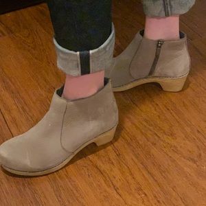 Dansko Tan Booties